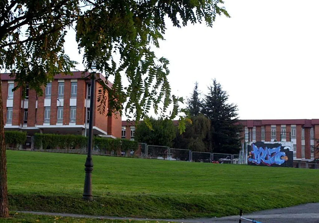 colegios de la pola